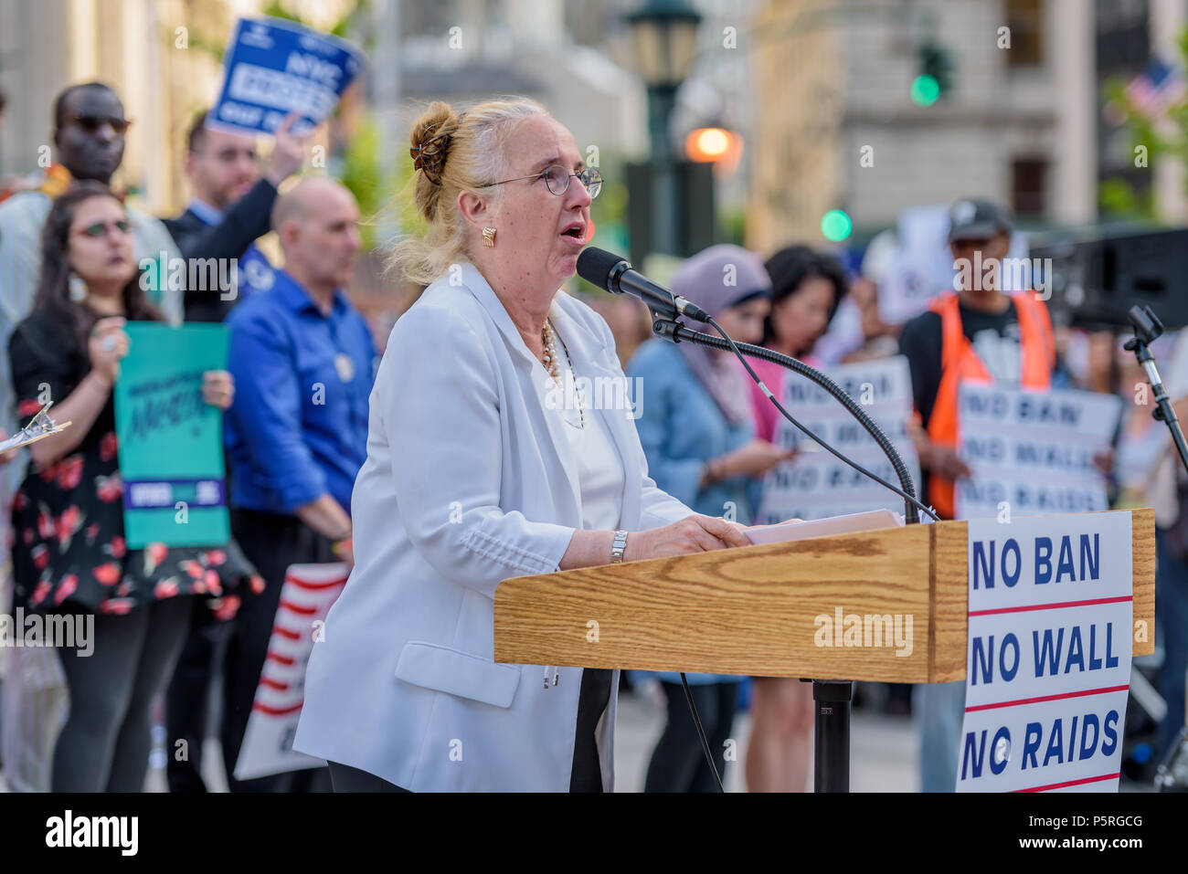 New York, United States. 26th June, 2018. Manhattan Borough President Gale Brewer - Over a thousand New Yorkers and immigration rights community organizations gathered at Foley Square in lower Manhattan on June 26, 2018, to rally against the Supreme Court decision announced this morning to uphold the Muslim Ban. The Asian American Federation is calling on its member agencies, advocates and community leaders, allies, and elected officials to stand together in solidarity. Credit: Erik McGregor/Pacific Press/Alamy Live News Stock Photo
