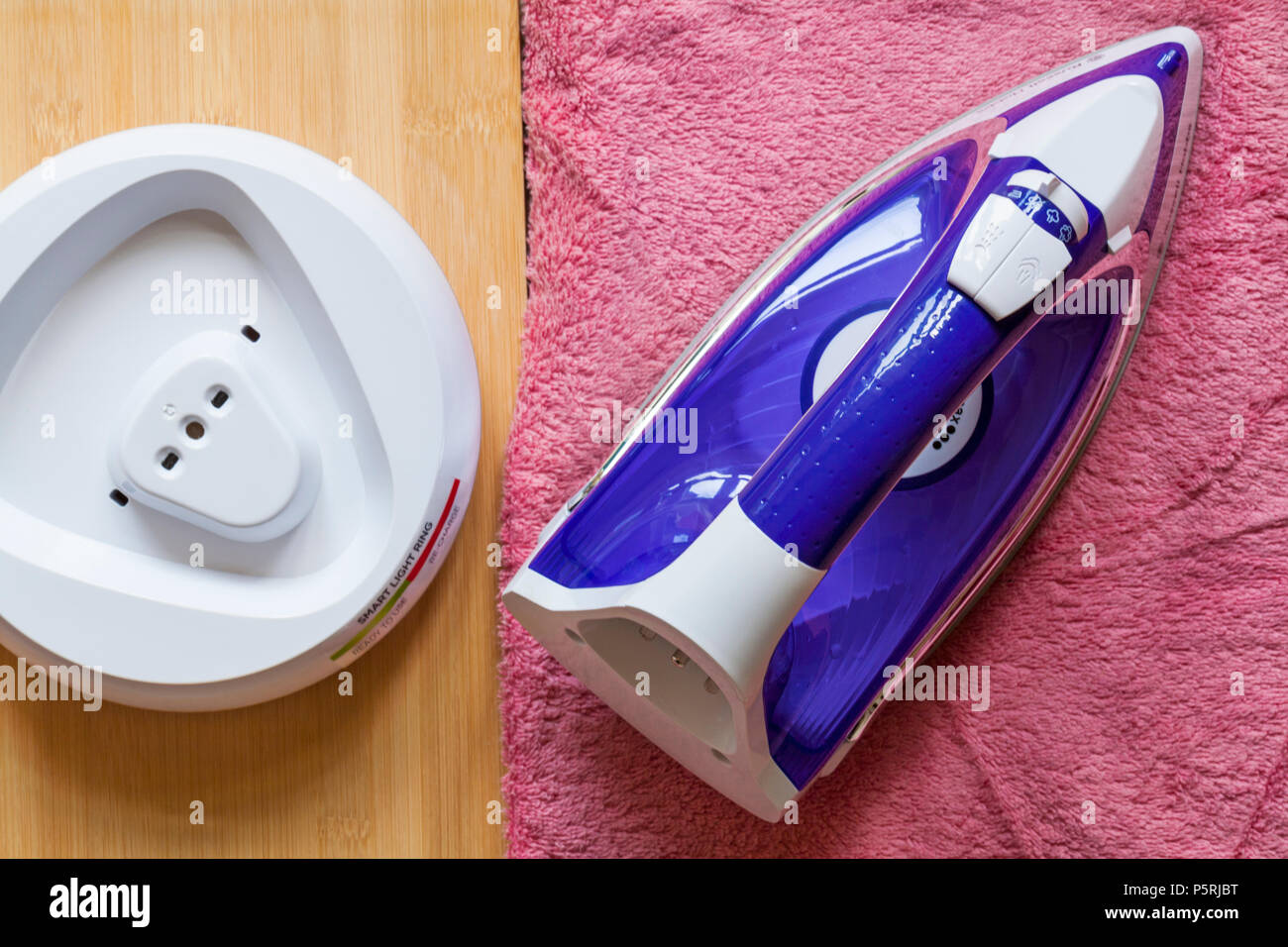 russell hobbs cordless iron