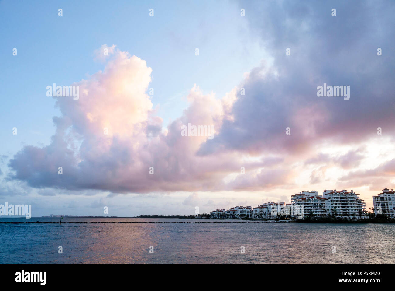 Florida Miami Beach Fisher Island Government Cut Atlantic Ocean Water City Skyline Cityscape Cumulonimbus Cloud Backlit Sunset Sky Sightseei Stock Photo Alamy