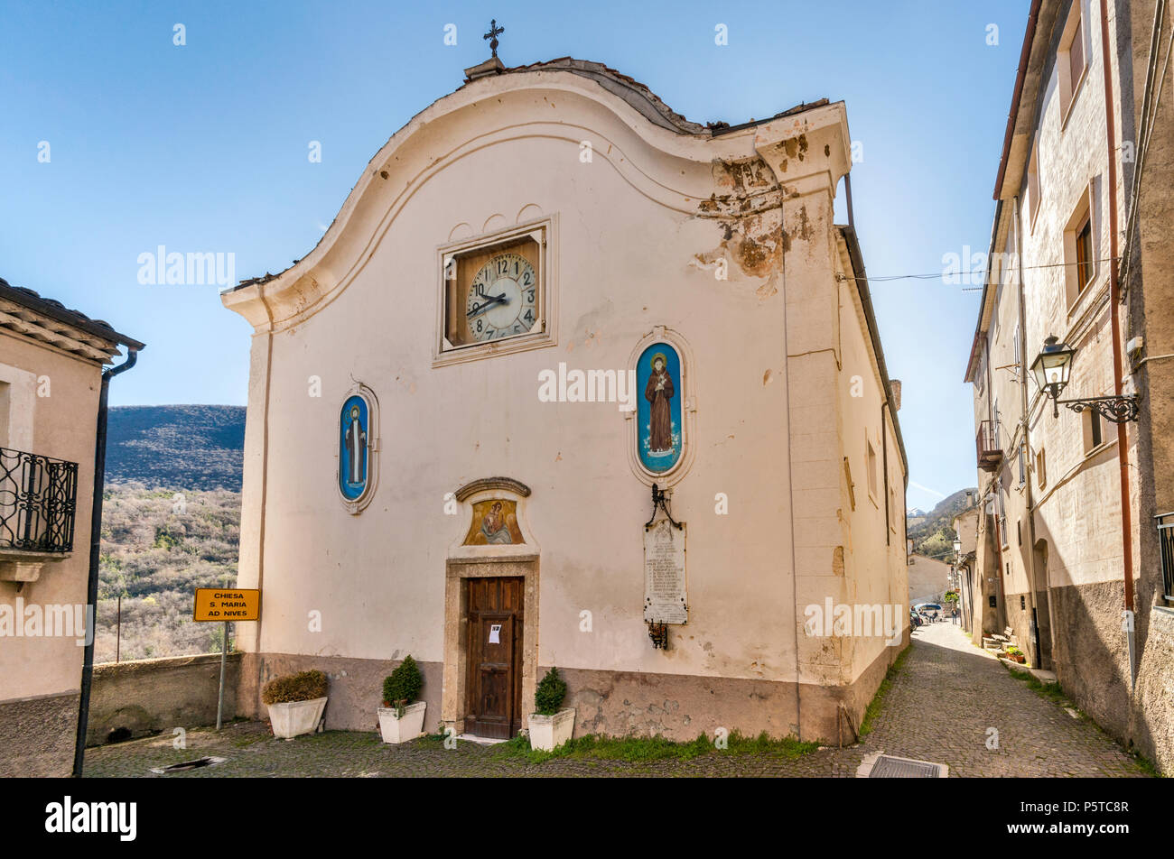 Chiesa Santa Maria ad Nives, church in hill town of Castrovalva in Abruzzi Massif, Central Apennines, Abruzzo, Italy Stock Photo