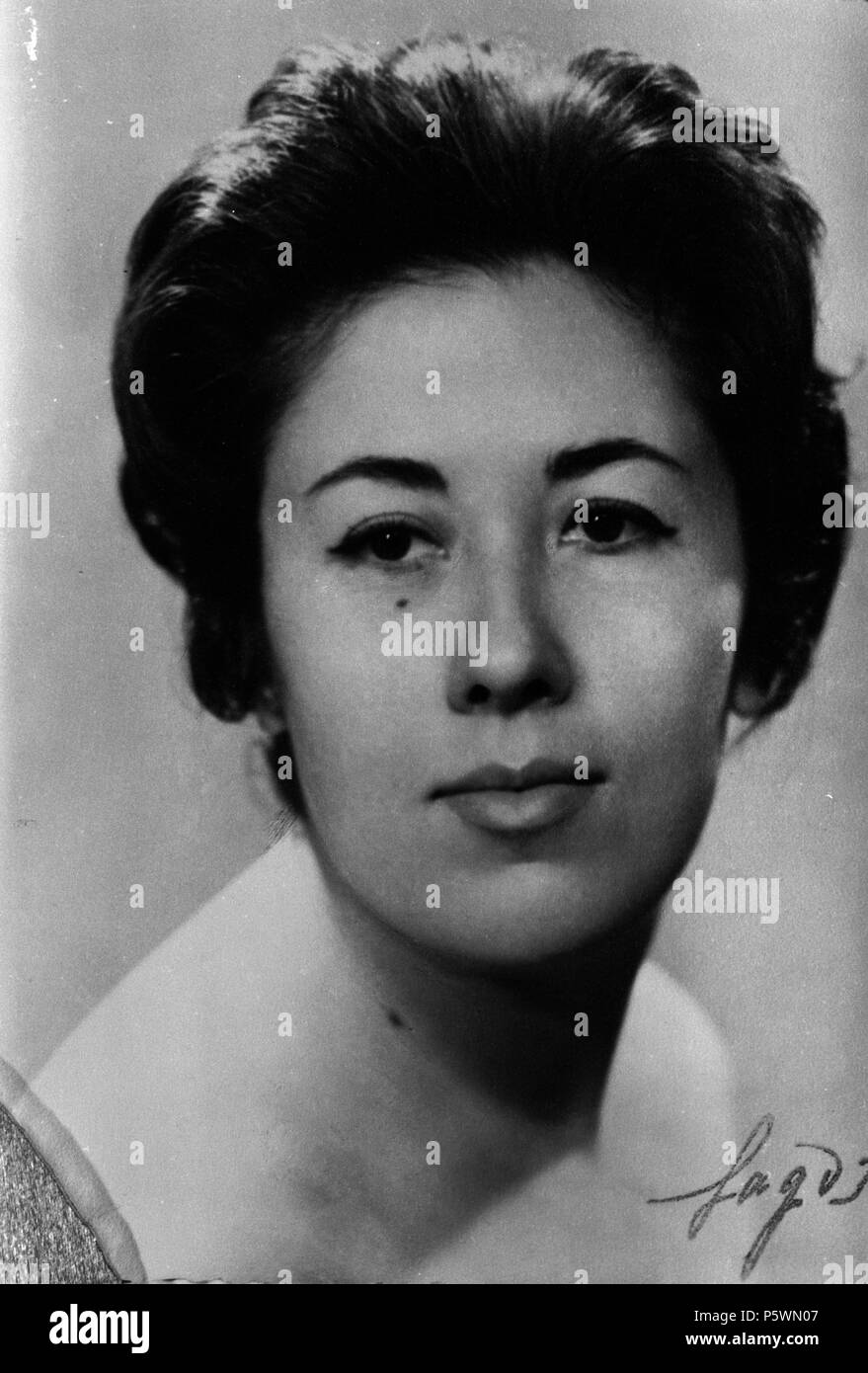 JULIA UCEDA (1925- ) ESCRITORA SEVILLANA Stock Photo - Alamy