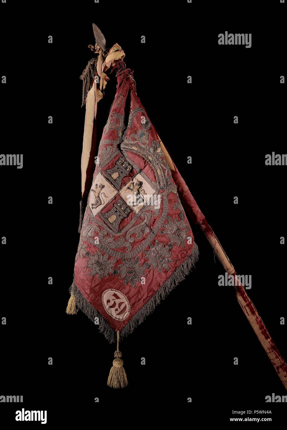 MEDALLAS Y CONDECORACIONES MILITARES. Location: ALCAZAR / MUSEO DEL  EJERCITO-COLECCIÓN. Toledo. SPAIN Stock Photo - Alamy