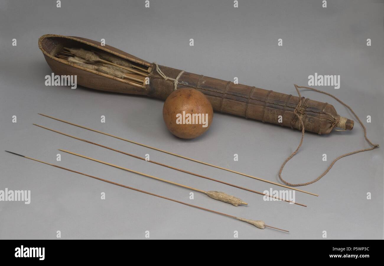 INSTRUMENTOS DE CAZA Y PESCA - CARCAJ, DARDOS Y CALABAZA - ESTILO ORINOCO -  SIGLO XX. Location: MUSEO DE AMERICA-COLECCION, MADRID, SPAIN Stock Photo -  Alamy