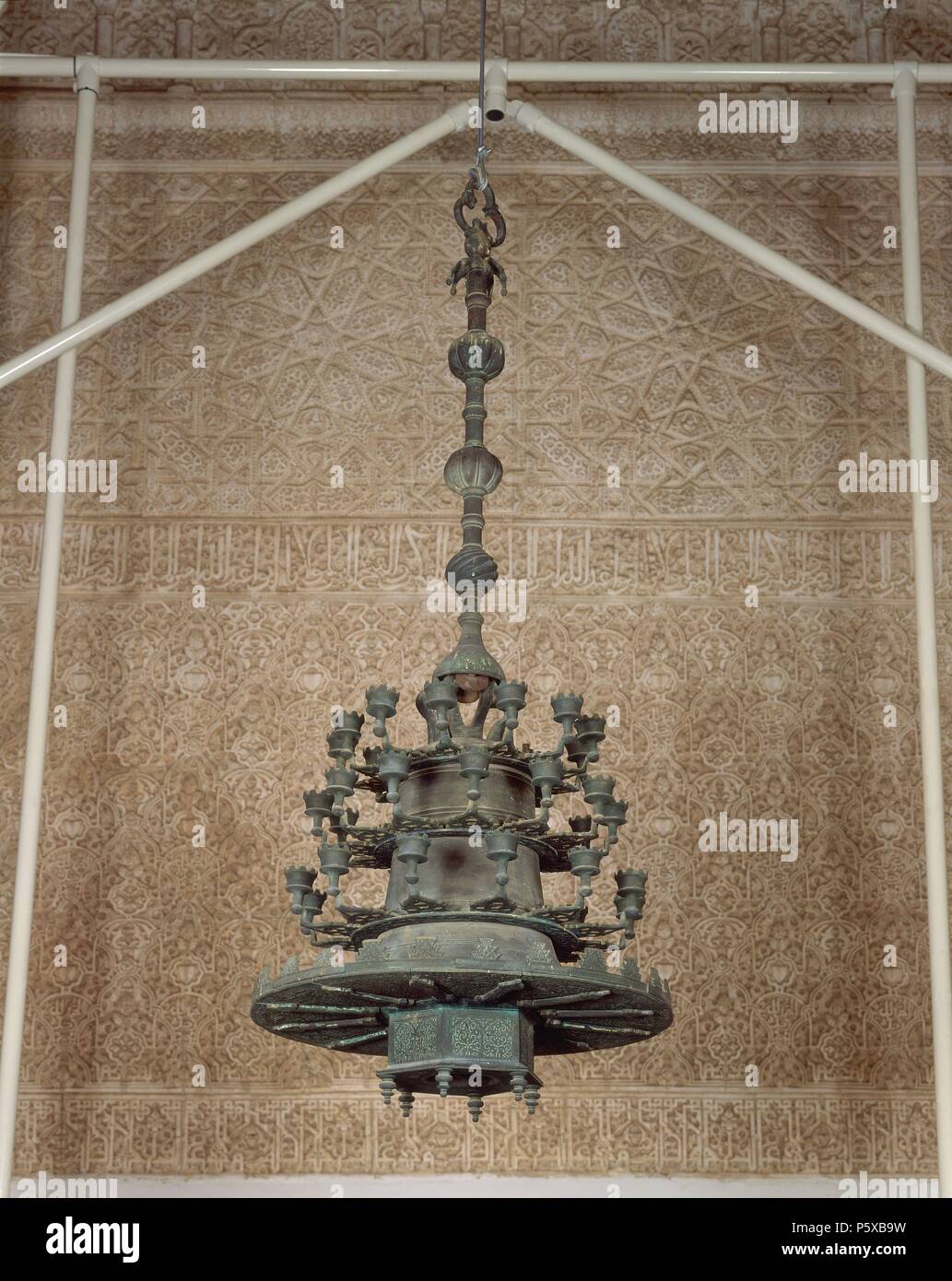 CAMPANAS CRISTIANAS REUTILIZADAS COMO LAMPARAS SIGLOS XII/XIII