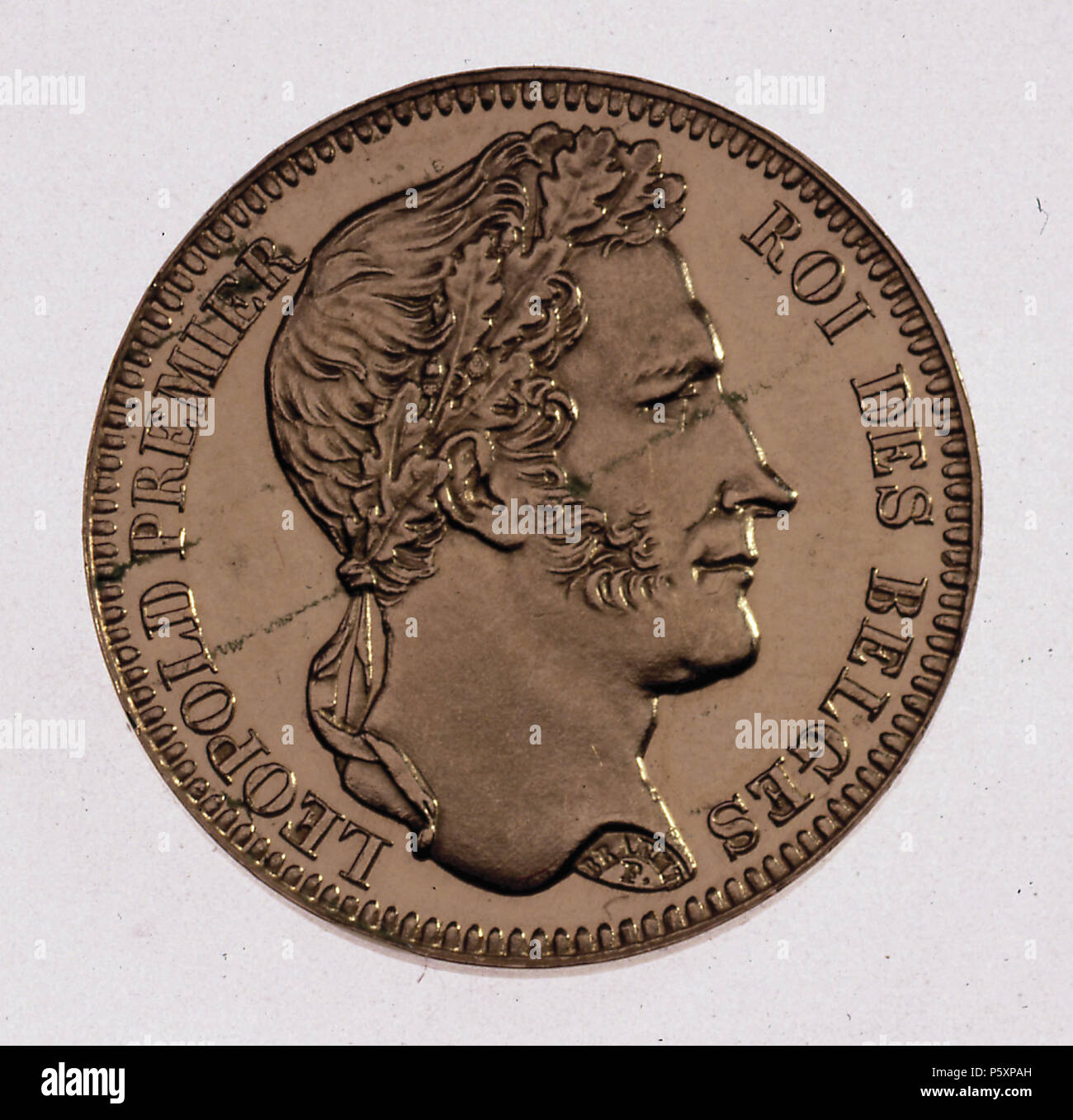 N/A. Français : Pièce belge de 20 francs de 1835 (Léopold Ier - tête laurée) - avers (essai) Nederlands: Belgische munt van 20 frank van 1835 (Leopold I - gelauwerde hoofd) - voorzijde (ontwerp) English: Belgian coin of 20 francs of 1835 (Leopold I - laureled head) - obverse (pattern) Deutsch: Belgische 20 Franc Münze aus dem Jahr 1835 (Leopold I - mit Lorbeer) - Vorderseite (Entwurf) . 1835.   Léopold Wiener  (1823–1891)    Alternative names Leopold Wiener  Description Belgian engraver and medal engraver  Date of birth/death 2 July 1823 11 February 1891  Location of birth/death Venlo Bruxelle Stock Photo