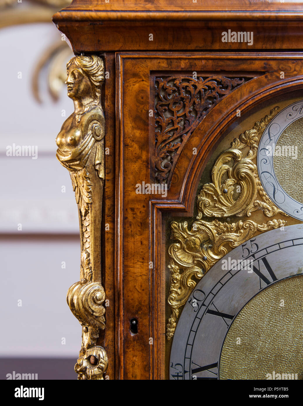 Decorative clock hi-res stock photography and images - Alamy