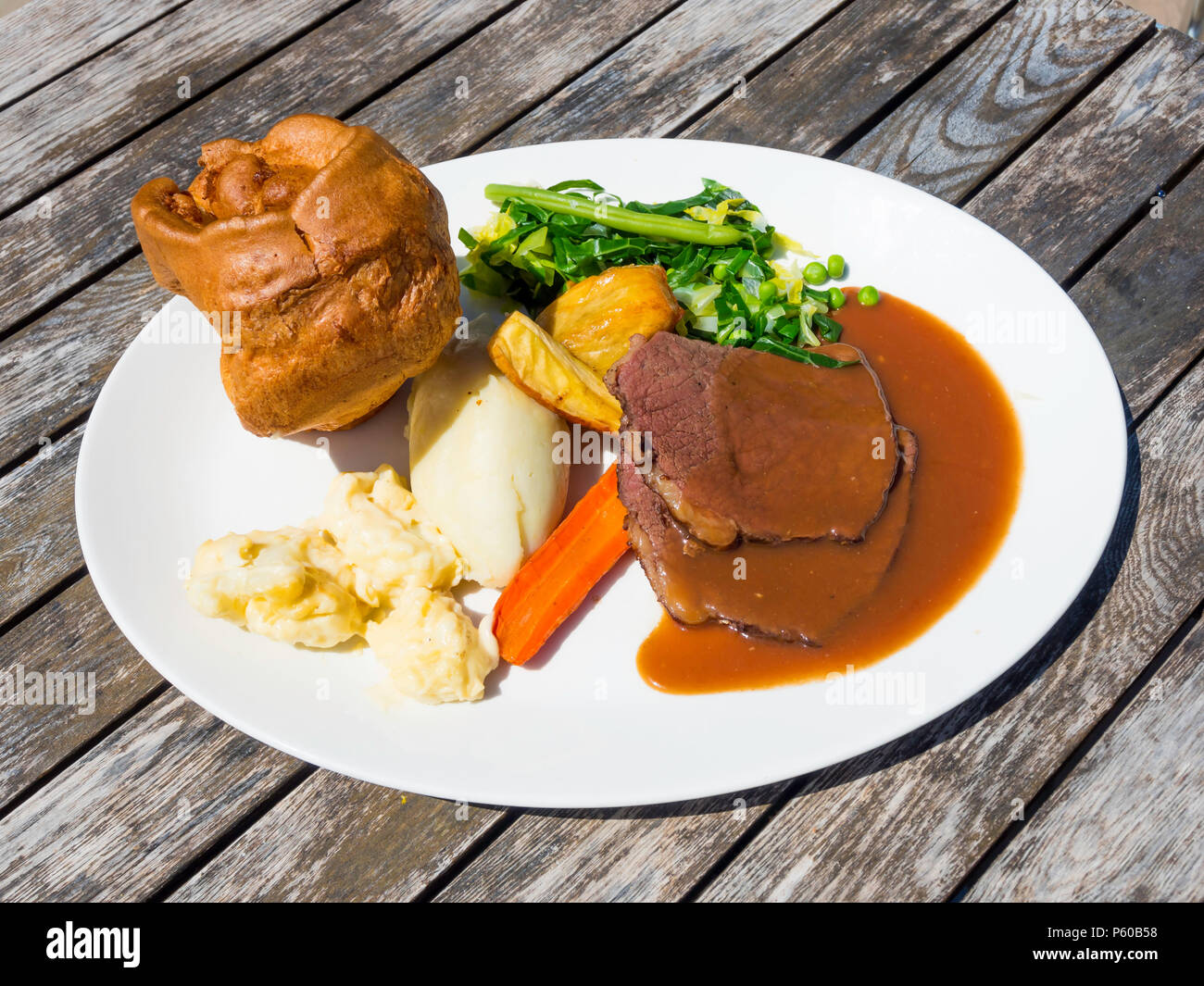 Sunday roast england hi-res stock photography and images - Alamy