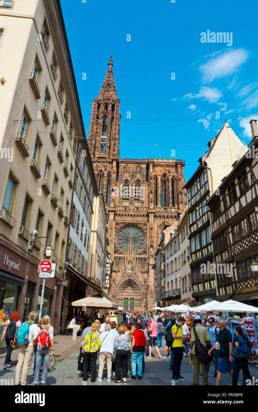 Rue Merciere, with Cathedrale Notre Dame, Grande Ile, Strasbourg, Alsace, France Stock Photo