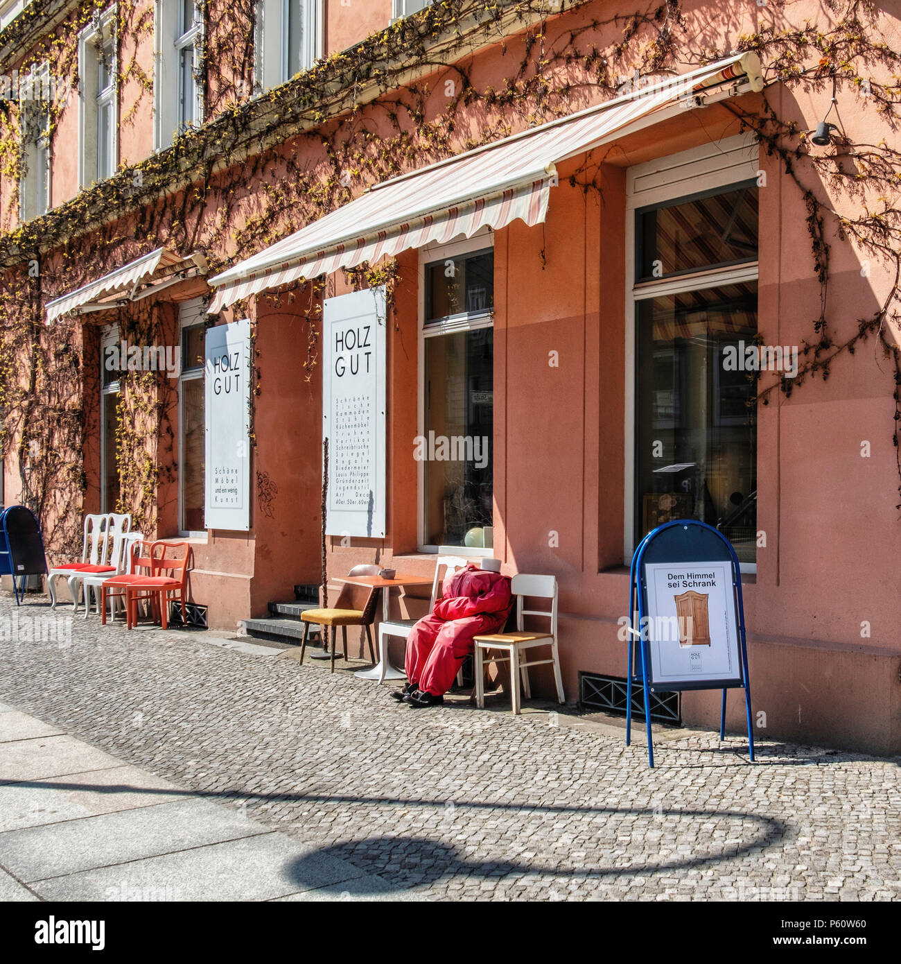 German antiques shop hi-res stock photography and images - Alamy