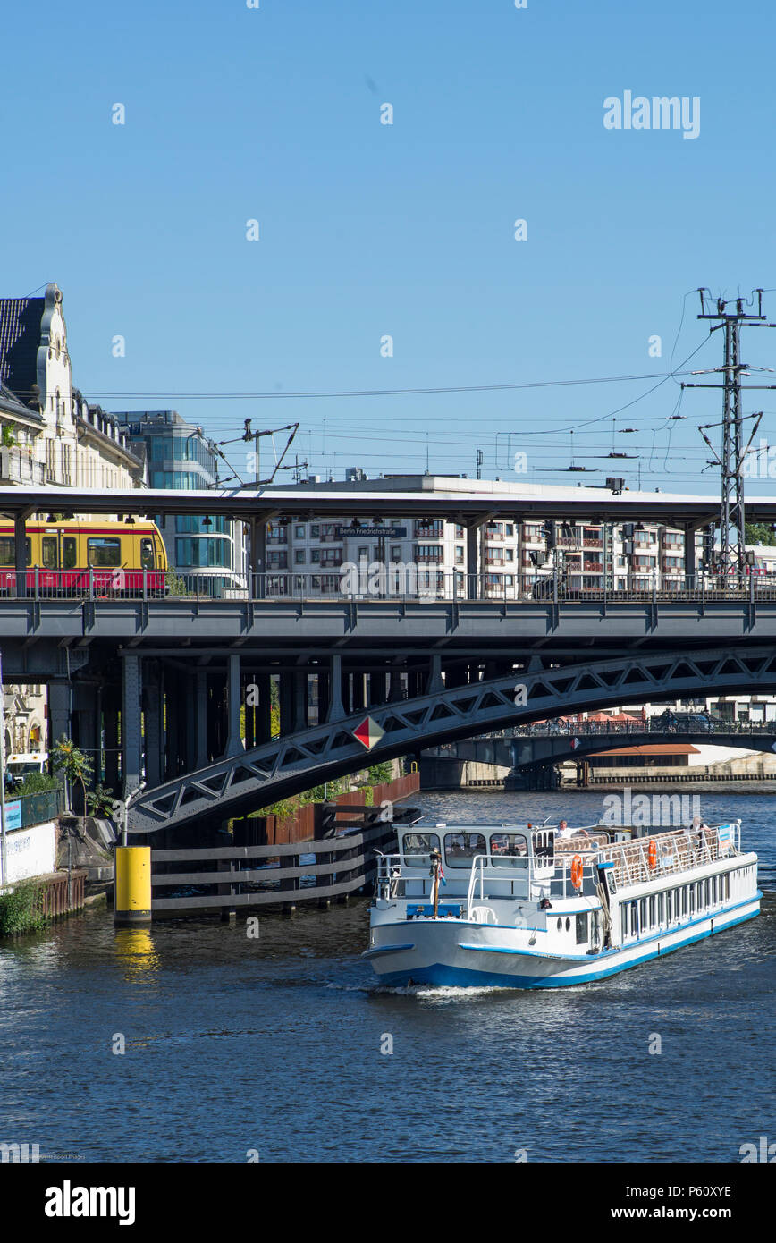 Berlin, Germany., Tuesday, 29/08/2017, Berlin Friedrichstraße station, rail bridge. spanning, Spree River, Friedrichstadt neighbourhood Area, © Peter SPURRIER Stock Photo