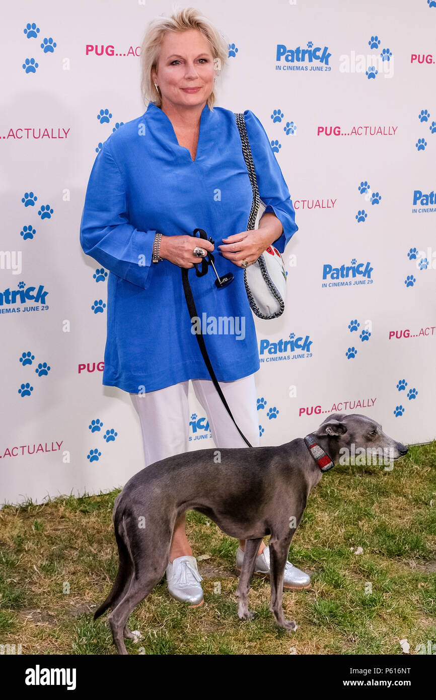 Jennifer saunders film hi-res stock photography and images - Alamy