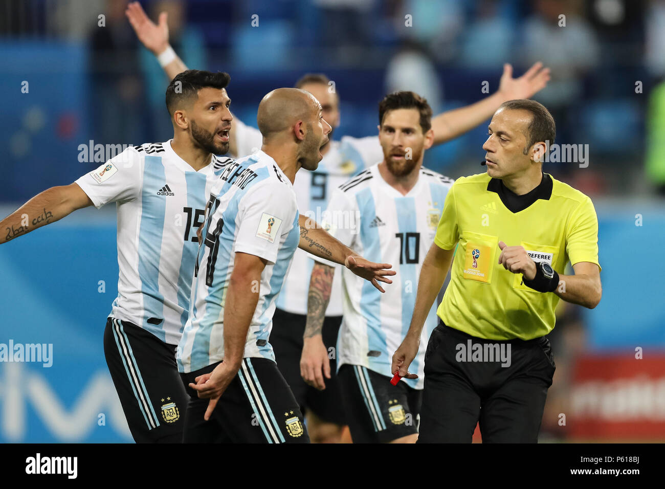 St Petersburg, Russia. 26th Jun, 2018. Javier Mascherano of Argentina and Sergio Aguero of Argentina react to referee Cuneyt Cakir during the 2018 FIFA World Cup Group D match between Nigeria and Argentina at Saint Petersburg Stadium on June 26th 2018 in Saint Petersburg, Russia. (Photo by Daniel Chesterton/phcimages.com) Credit: PHC Images/Alamy Live News Stock Photo