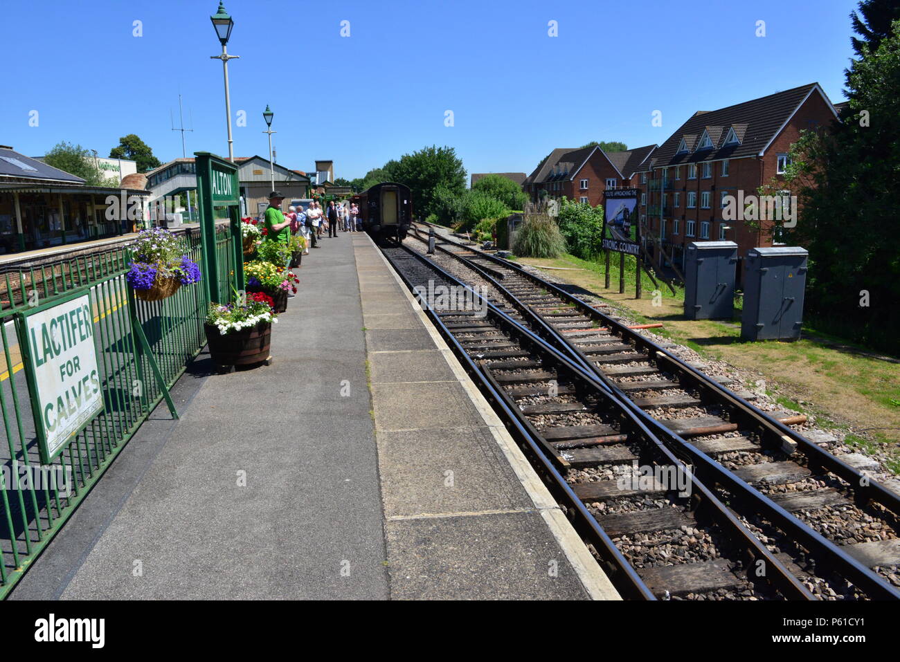 Alton station in Hampshire Stock Photo Alamy