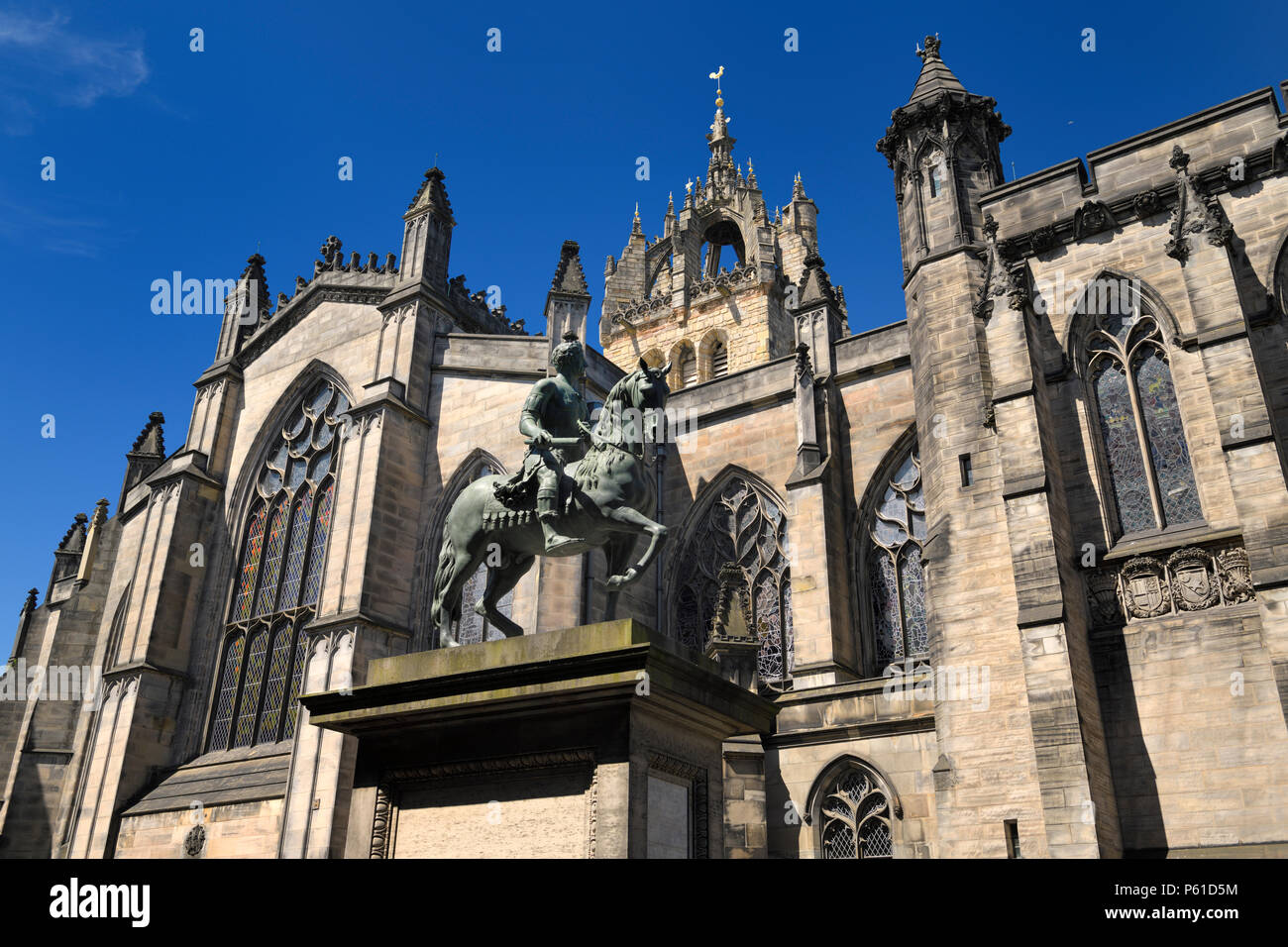 Bronze sculpture of Charles II on horseback at south side of St Giles