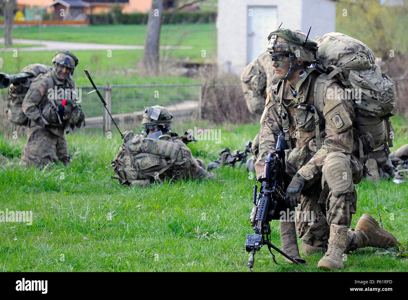 Paratroopers from the 173rd Airborne Brigade demonstrate speed of assembly as they consolidate in Battalion Task forces before moving to the next objective. The operation was a part of exercise Saber Junction, which will evaluate and assess the readiness of the U.S. Army's 173rd Airborne Brigade to conduct land operations in a joint, combined environment to promote interoperability with participating Allied and partner nations. Countries participating in the exercise include Albania, Armenia, Bosnia, and Herzegovina, Bulgaria, Hungary, Italy, Latvia, Lithuania, Macedonia, Moldova, Romania, Ser Stock Photo