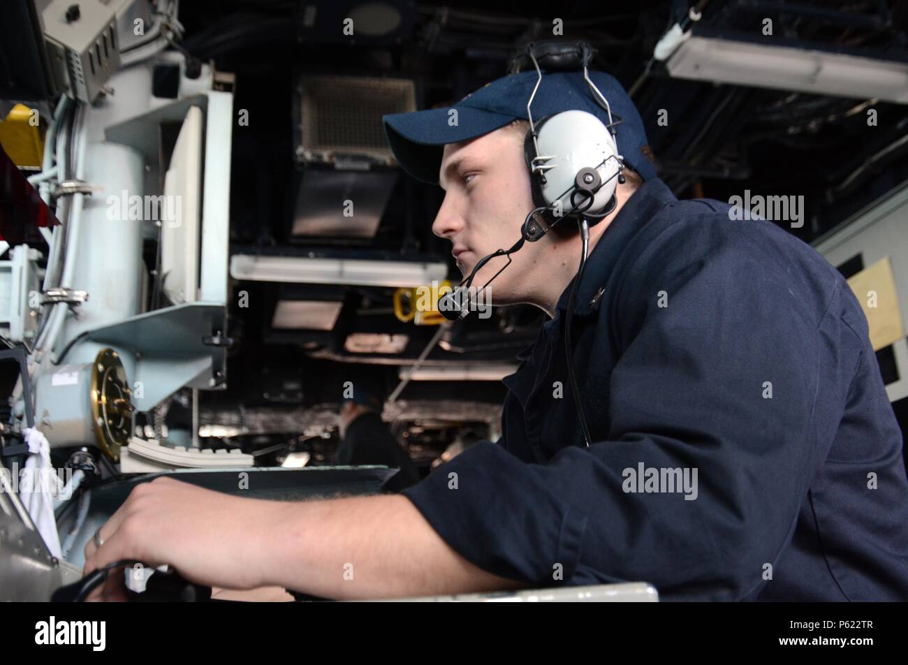 ATLANTIC OCEAN April 05 2016 Operations Specialist 3rd Class Aaron Atlantic ocean april 05 2016 operations specialist 3rd class aaron