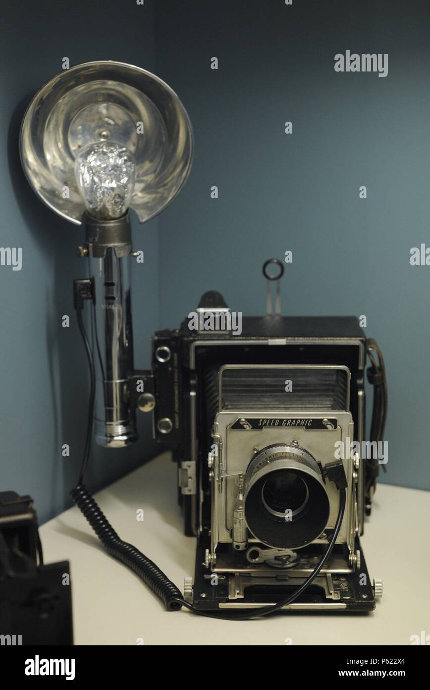 Shop : Buy Graflex Miniature Speed Graphic 2.25x3.25 Press