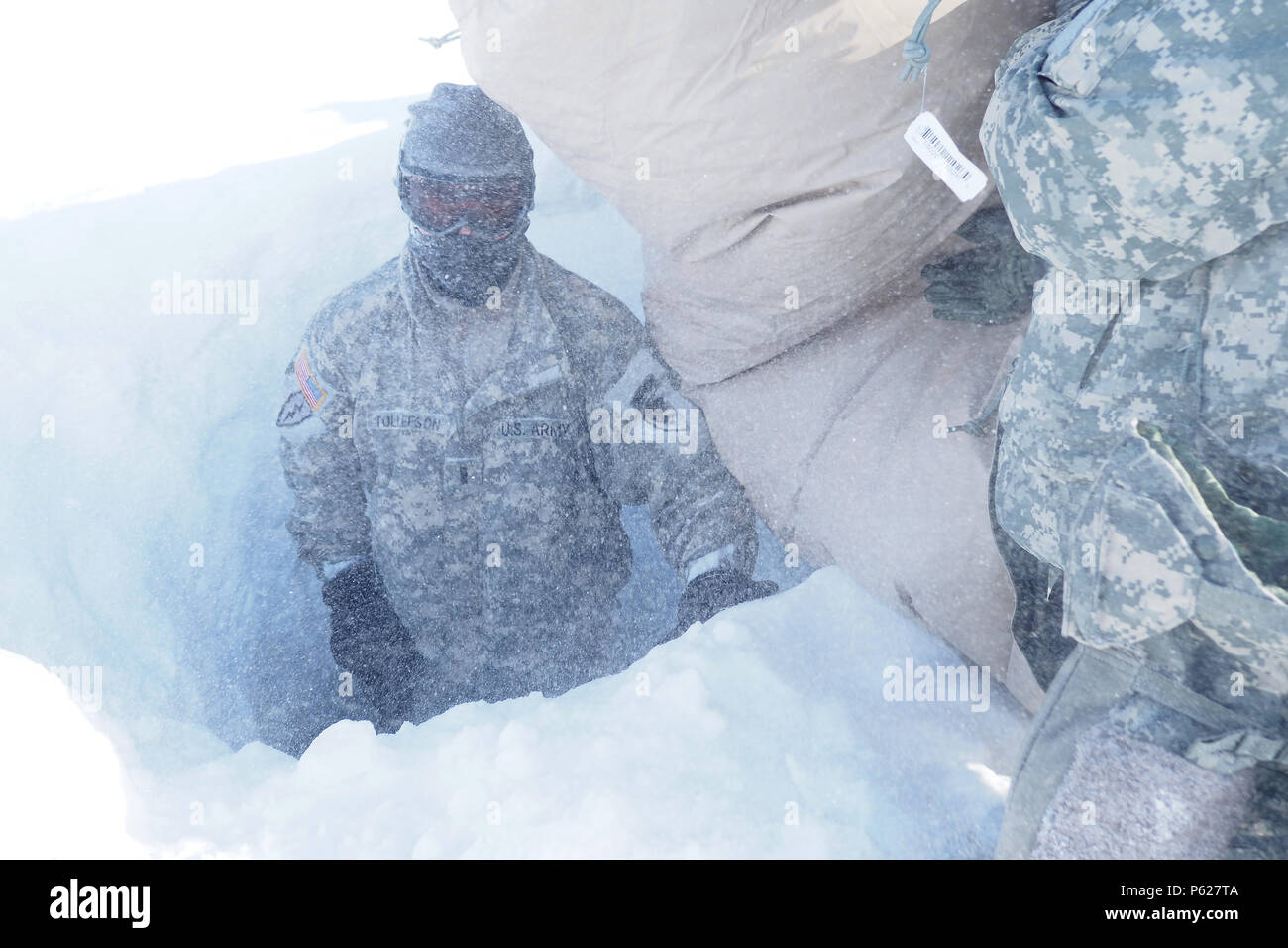 JOINT BASE ELMENDORFRICHARDSON, Alaska Digging a snow shelter, 1st