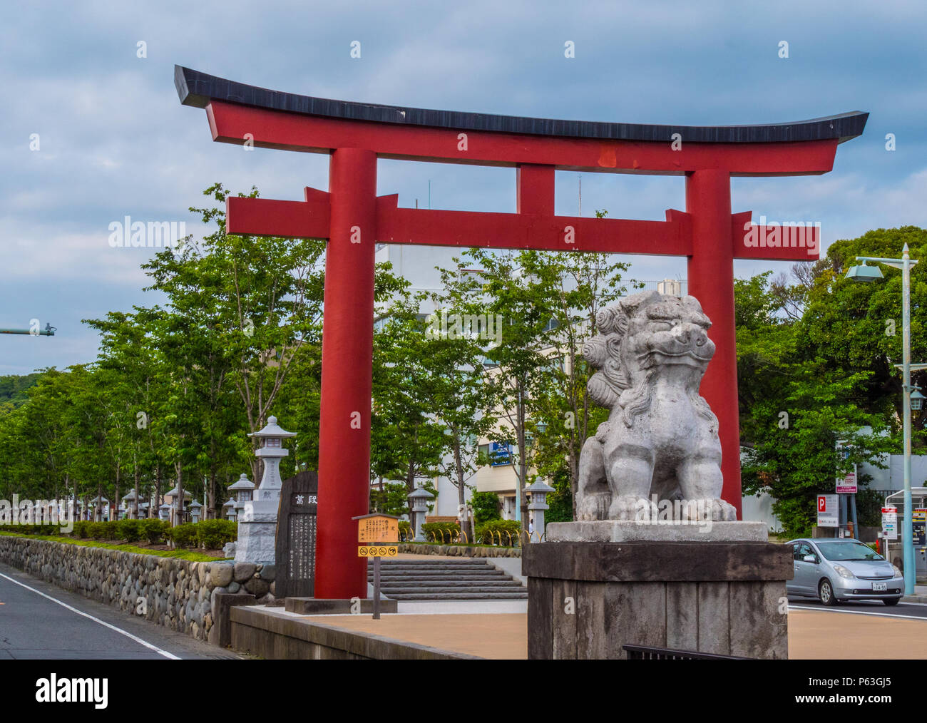 Typical Japanese Red Gate in the Streets of Kamakura called Torii Gate - TOKYO / JAPAN - JUNE 12, 2018 Stock Photo