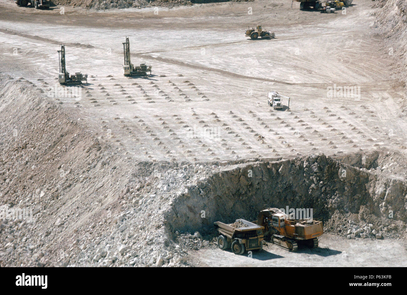 Drilling and blasting hires stock photography and images Alamy