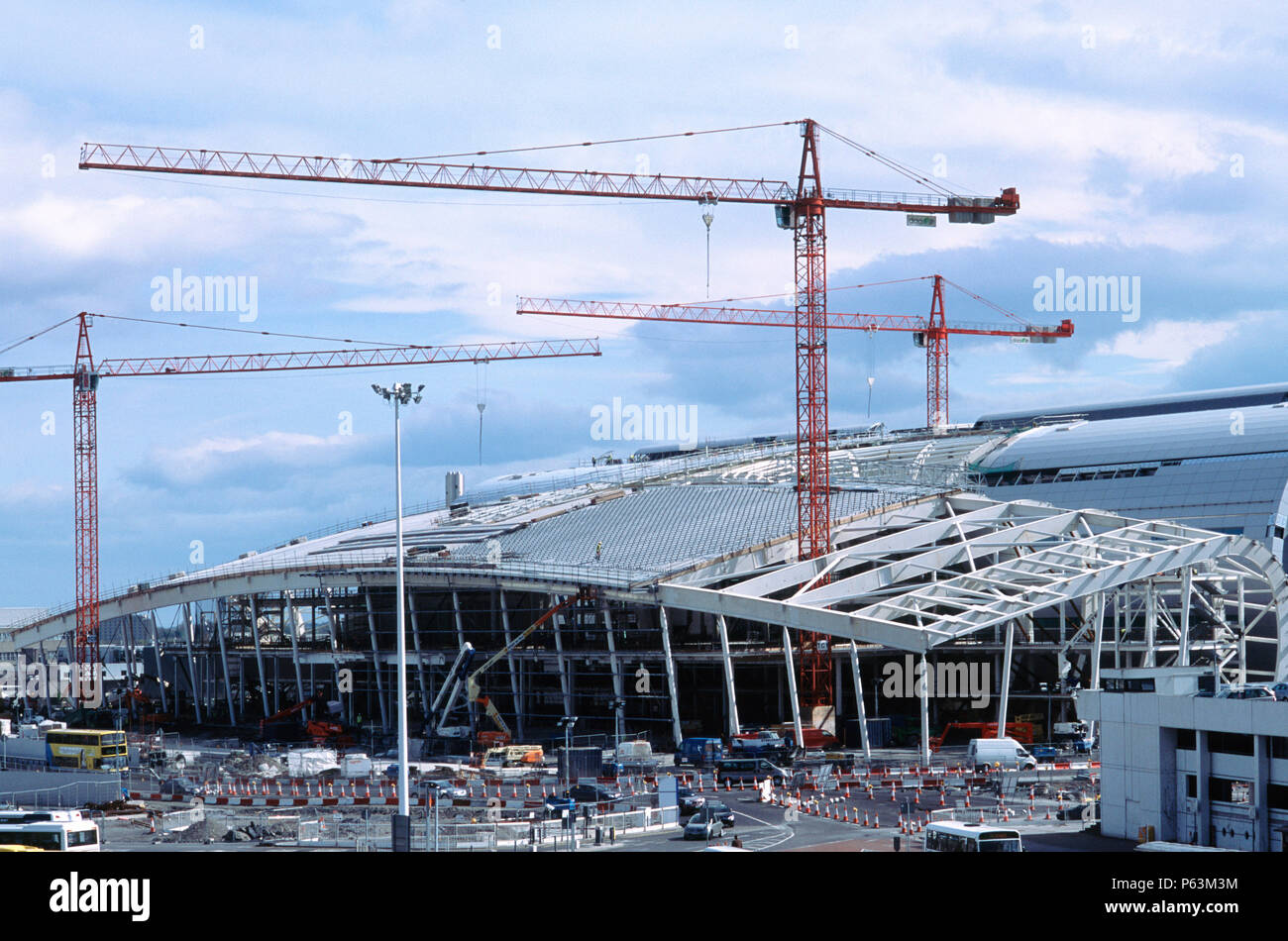 Curved steel frame shapes for the new Dublin airport terminal Stock Photo