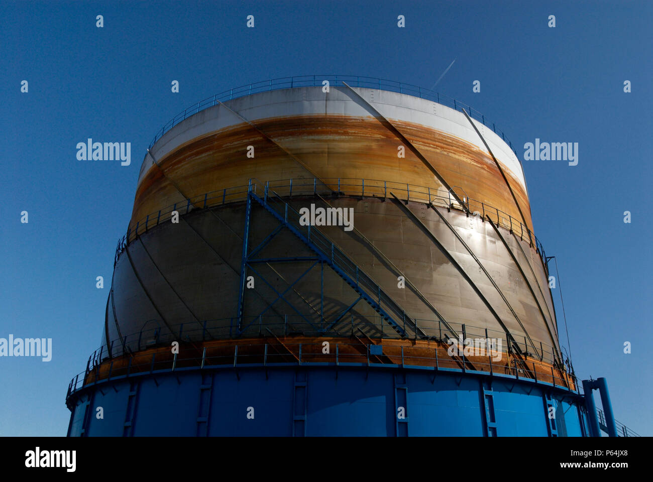 Gas storage tank britain hires stock photography and images Alamy