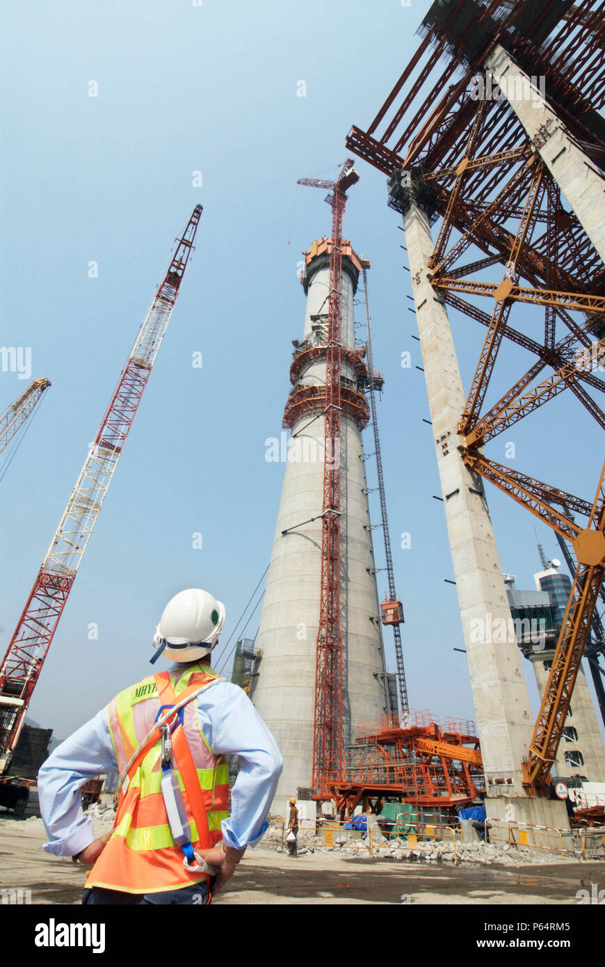 Pylon construction at Stonecutters Bridge in Hong Kong Stock Photo Alamy