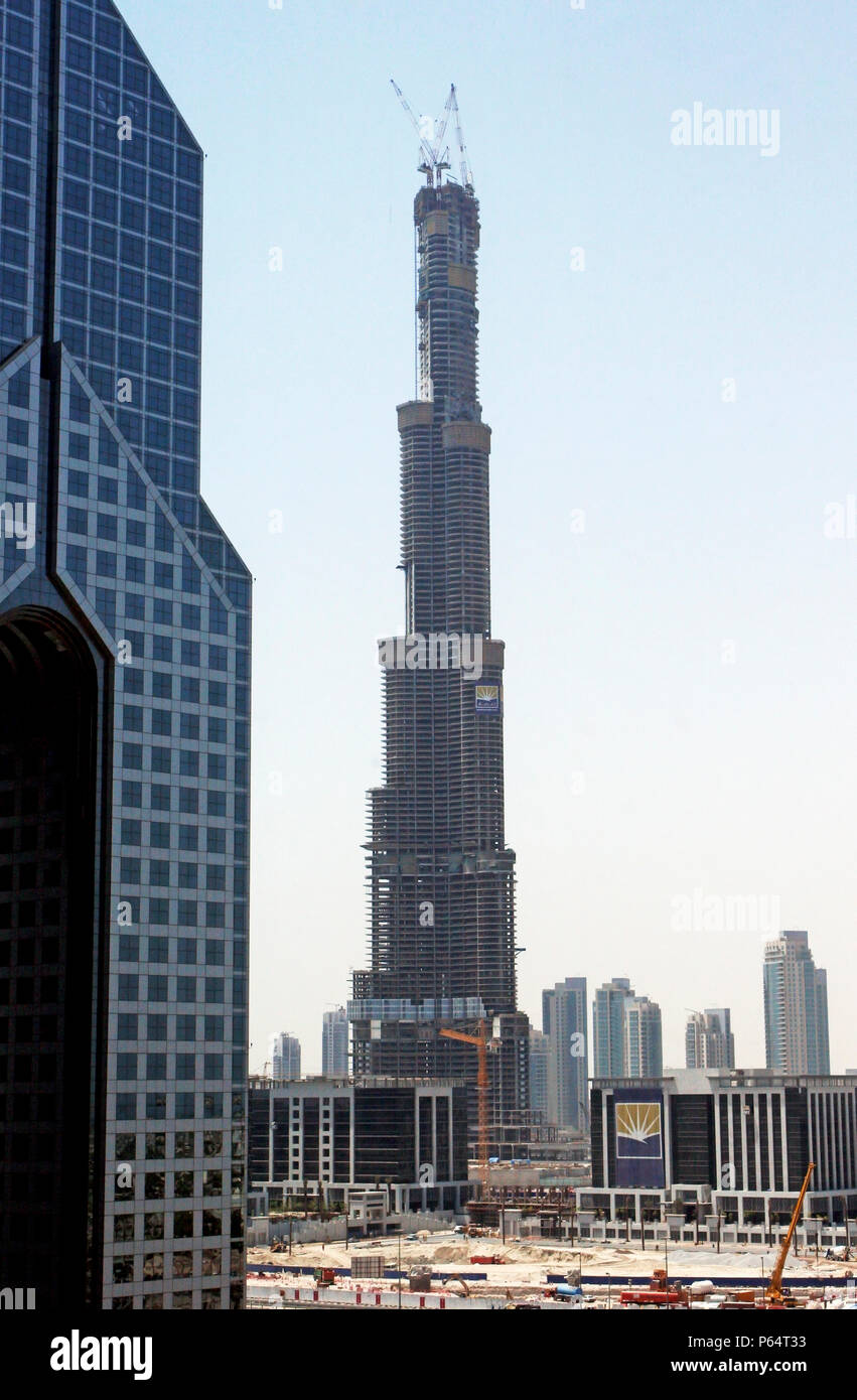 Aerial of Dubai, United Arab Emirates. Burj Dubai Construction, Dusit Dubai Hotel, July 2007. Stock Photo