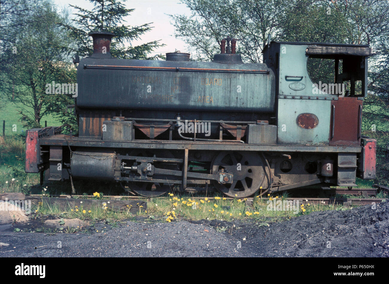 NCB Avenue coking plant Chesterfield loco No.4 Colliery Rail Photo NCB Avenue coking plant Chesterfield loco No.4 Colliery Rail Photo
