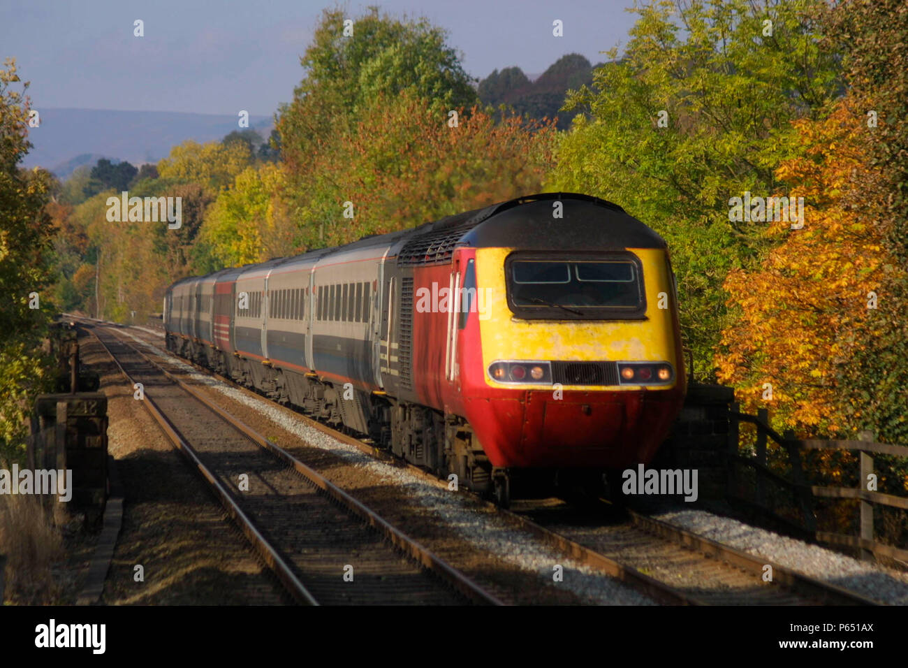 Project Rio Hst Mix Set A Midland Mainline HST Rio service passes through the Hope Valley in ...