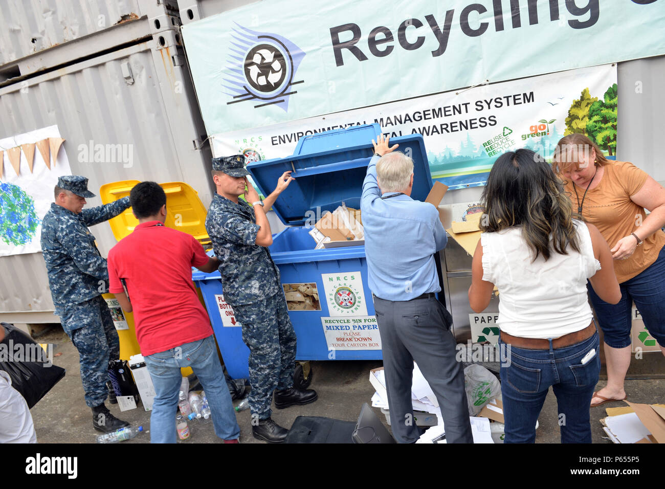 SINGAPORE (Apr. 22, 2016) - Navy Region Center Singapore recently ...