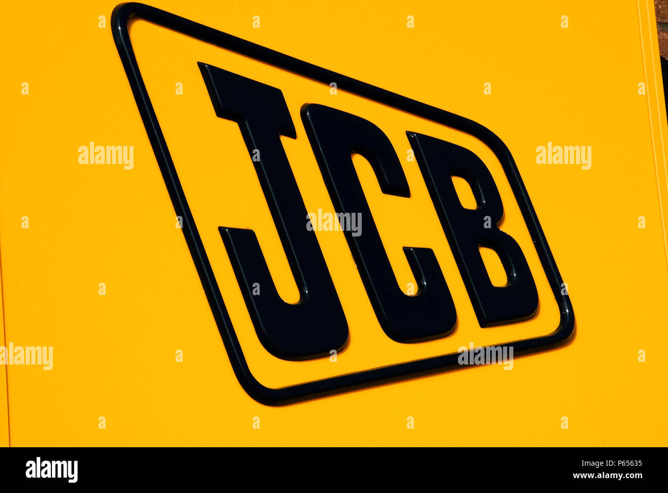 JCB sign on side of dumper truck, United Kingdom Stock Photo - Alamy