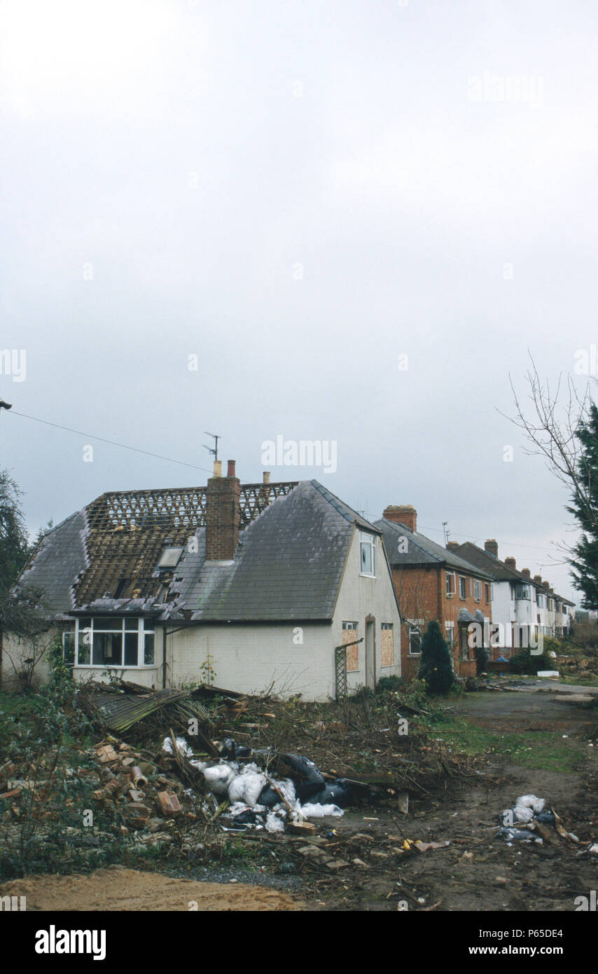 Abandoned housing hi-res stock photography and images - Alamy