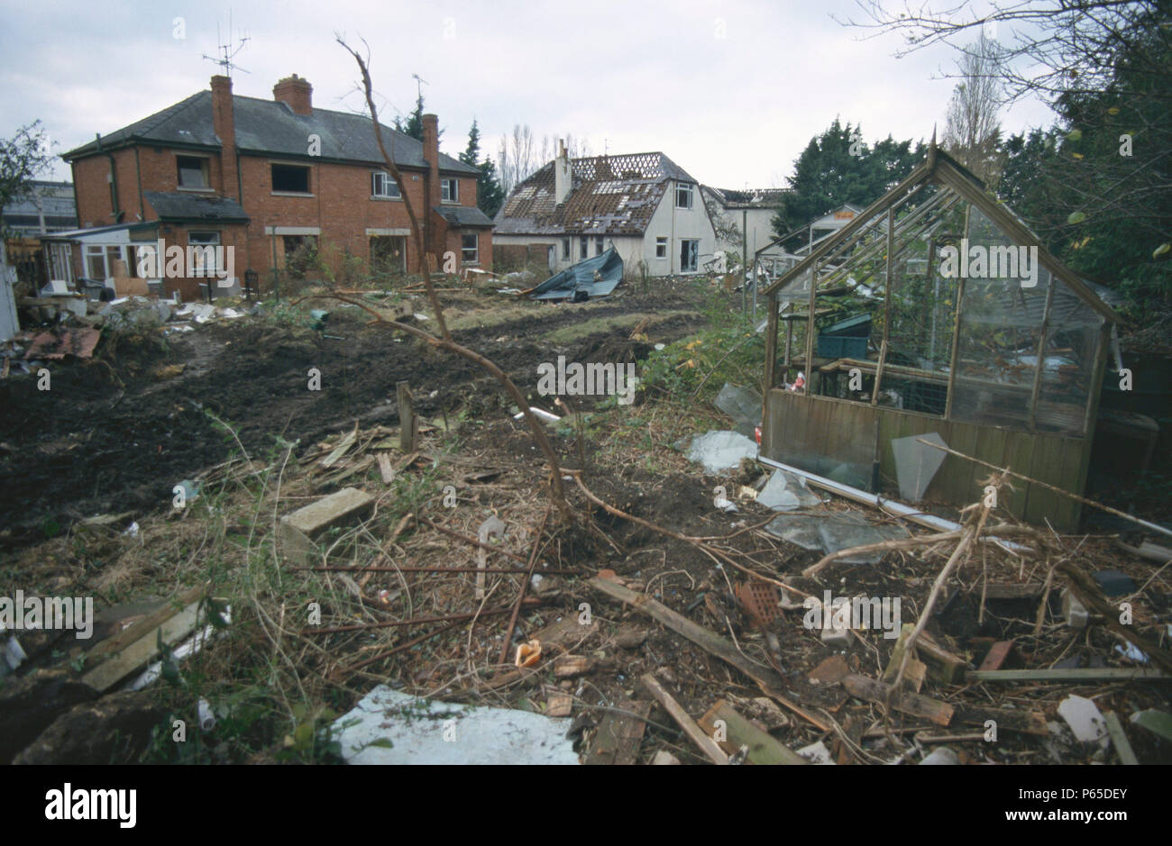 Abandoned housing hi-res stock photography and images - Alamy