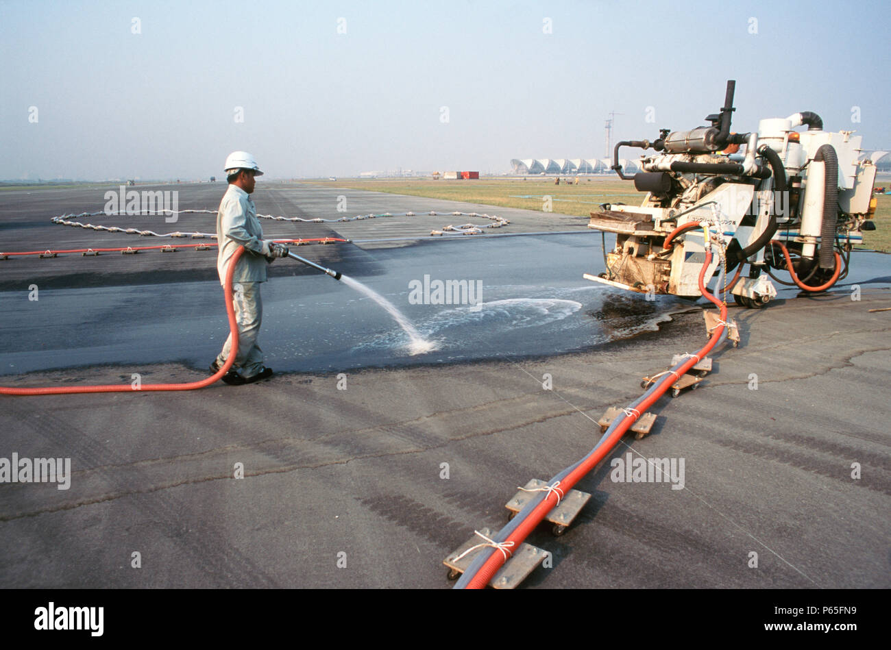 Runway grooving hires stock photography and images Alamy