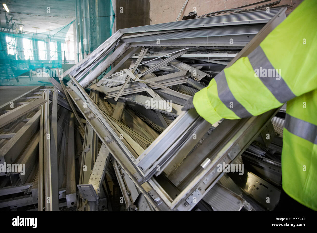 Scrap metal uk people hires stock photography and images Alamy
