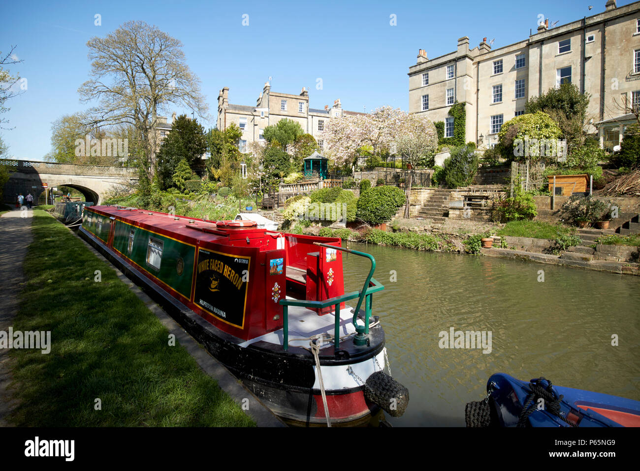 Kennet and Avon Canal sydney buildings and canal bridge and tow path Bath England UK Stock Photo