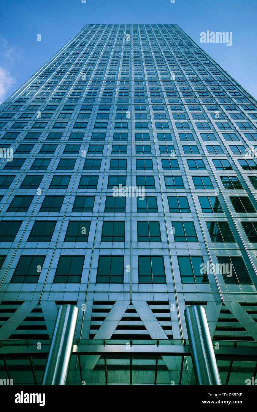 Hsbc canary wharf close up hi-res stock photography and images - Alamy