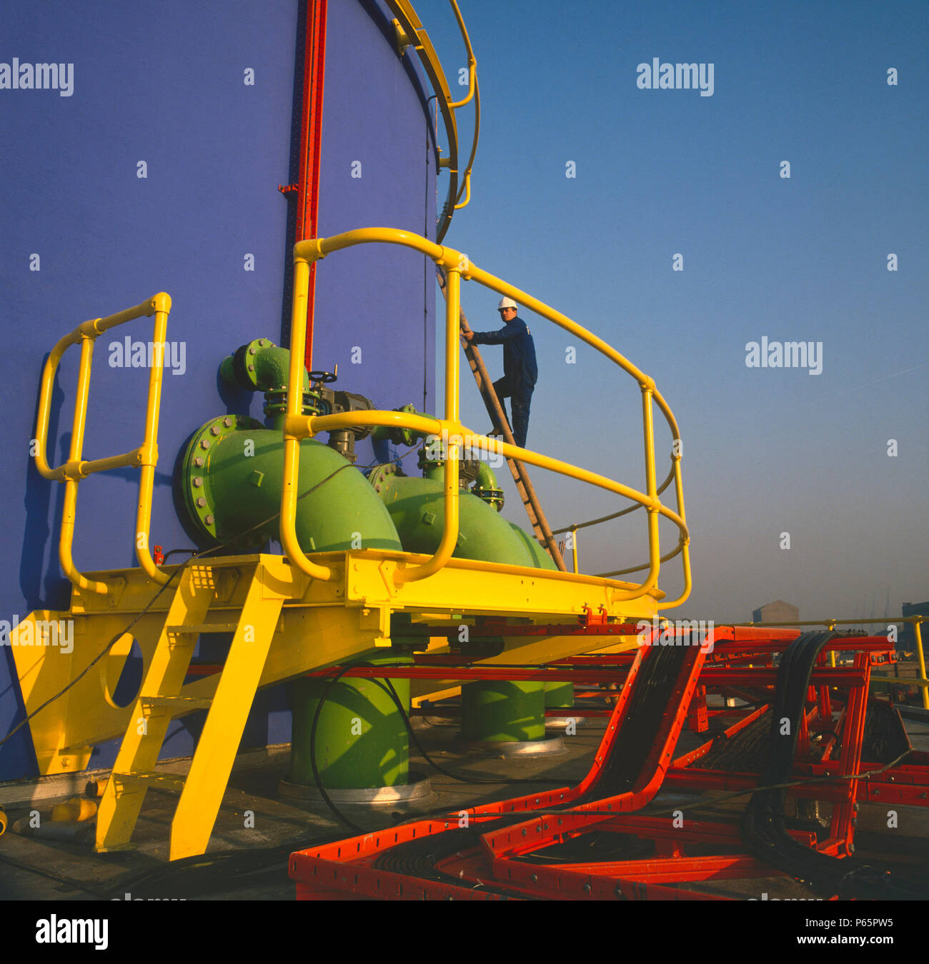 Tidal power plant hi-res stock photography and images - Alamy