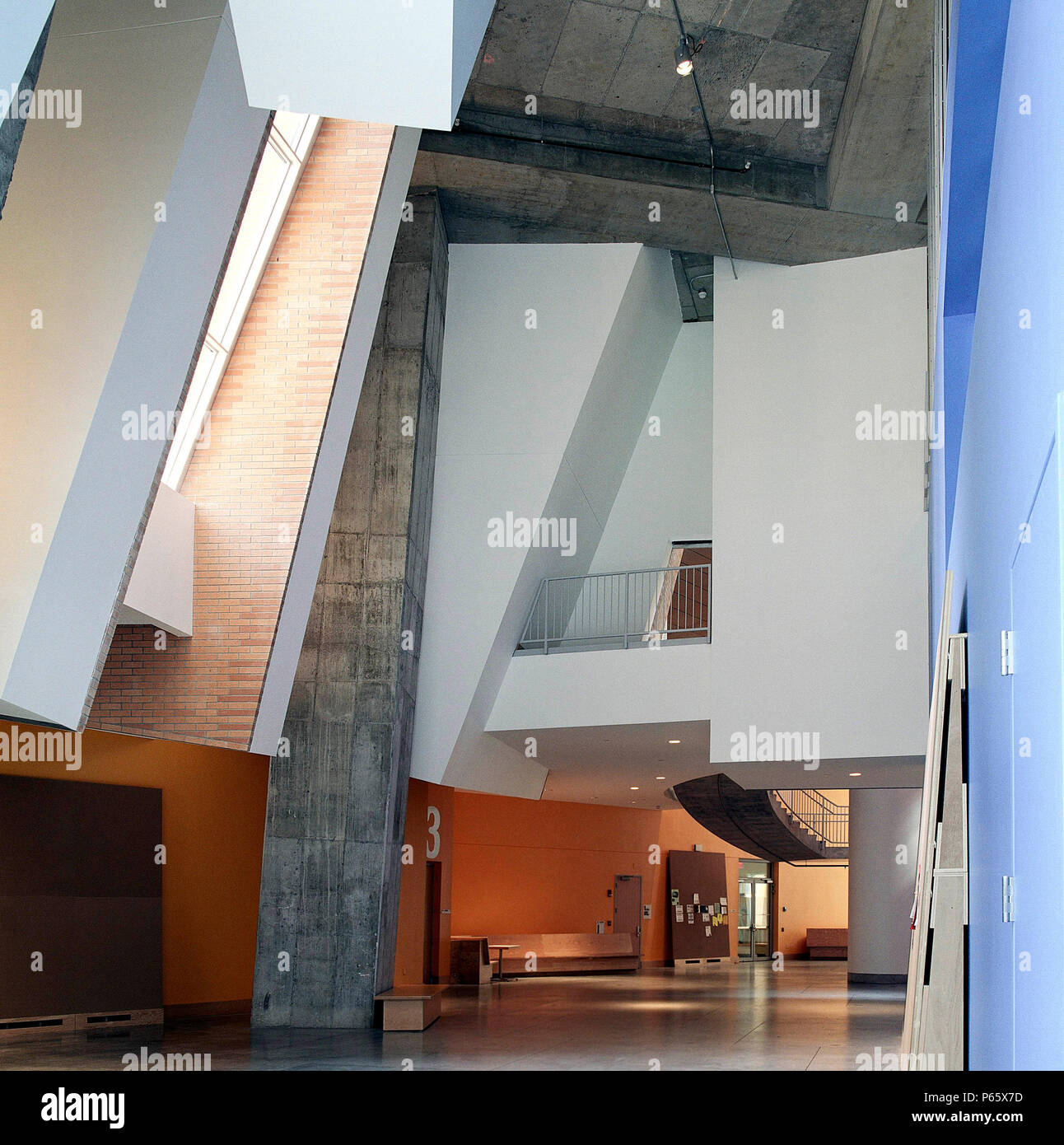 Ray And Maria Stata Center At Massachusetts Institute Of Technology By Architect Frank O Gehry The 300 Million 430 000 Square Foot Project Was Comp Stock Photo Alamy