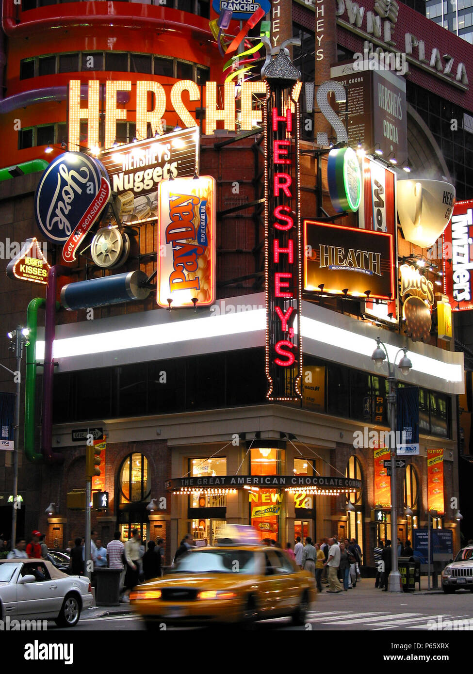 Economy Usa Mc Donalds Fast Food Restaurant At Times Square New York City Stock Photo Alamy