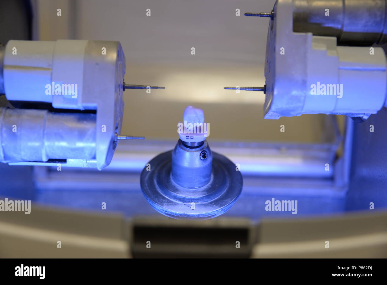 Cad cam dental hi-res stock photography and images - Alamy