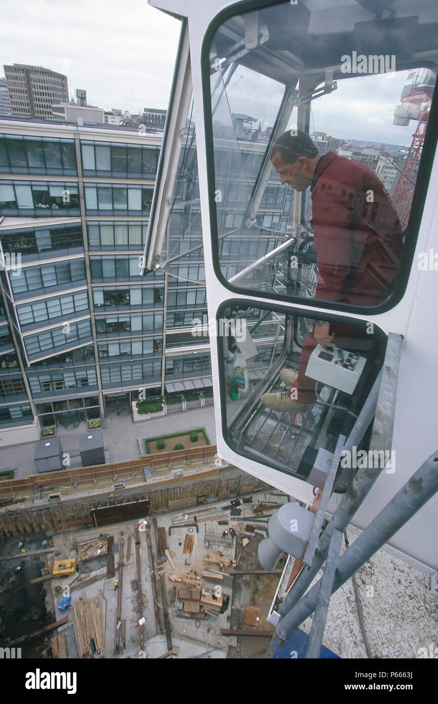 Tower crane driver hires stock photography and images Alamy