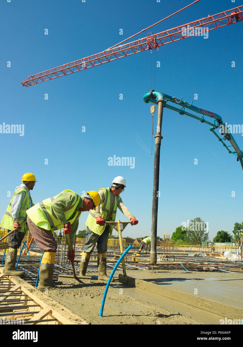 Laying rebar hires stock photography and images Alamy