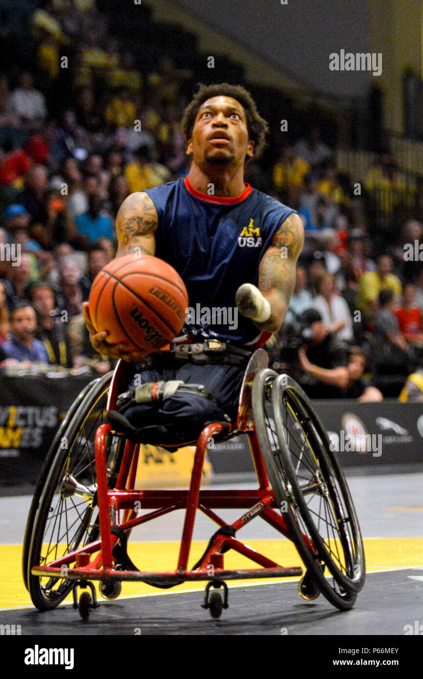 160512FWU507031 Team US and Team UK face off for the wheelchair