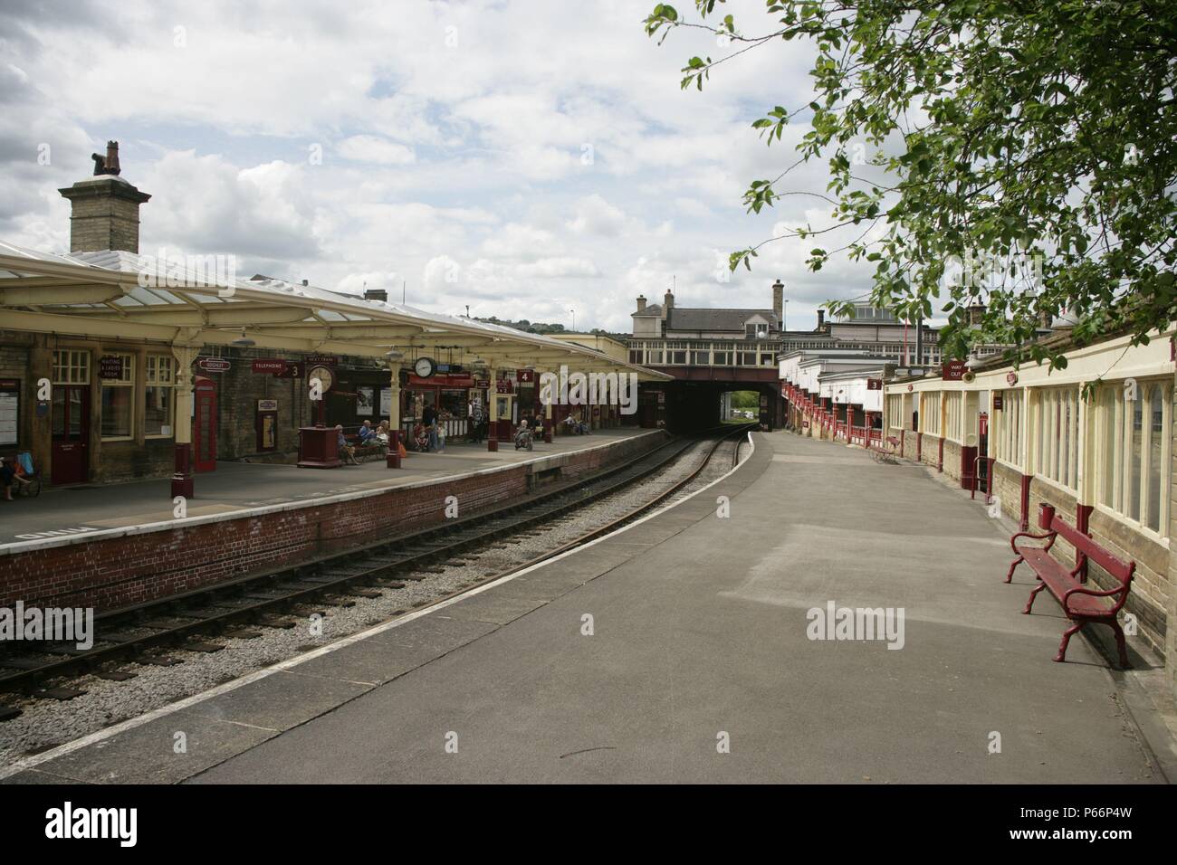 General view of the Keighley and Worth Valley Railway platforms at Keighley station, Yorkshire. 2007 Stock Photo