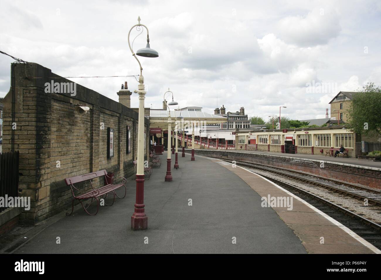 General view of the Keighley and Worth Valley Railway platforms at Keighley station, Yorkshire, showing the heritage seating and lighting. 2007 Stock Photo