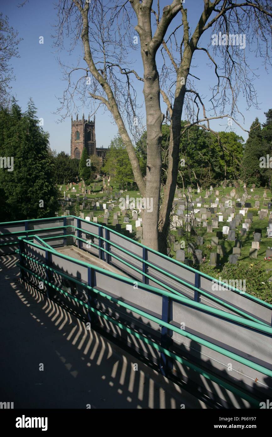 Pedestrian access ramp hi-res stock photography and images - Alamy