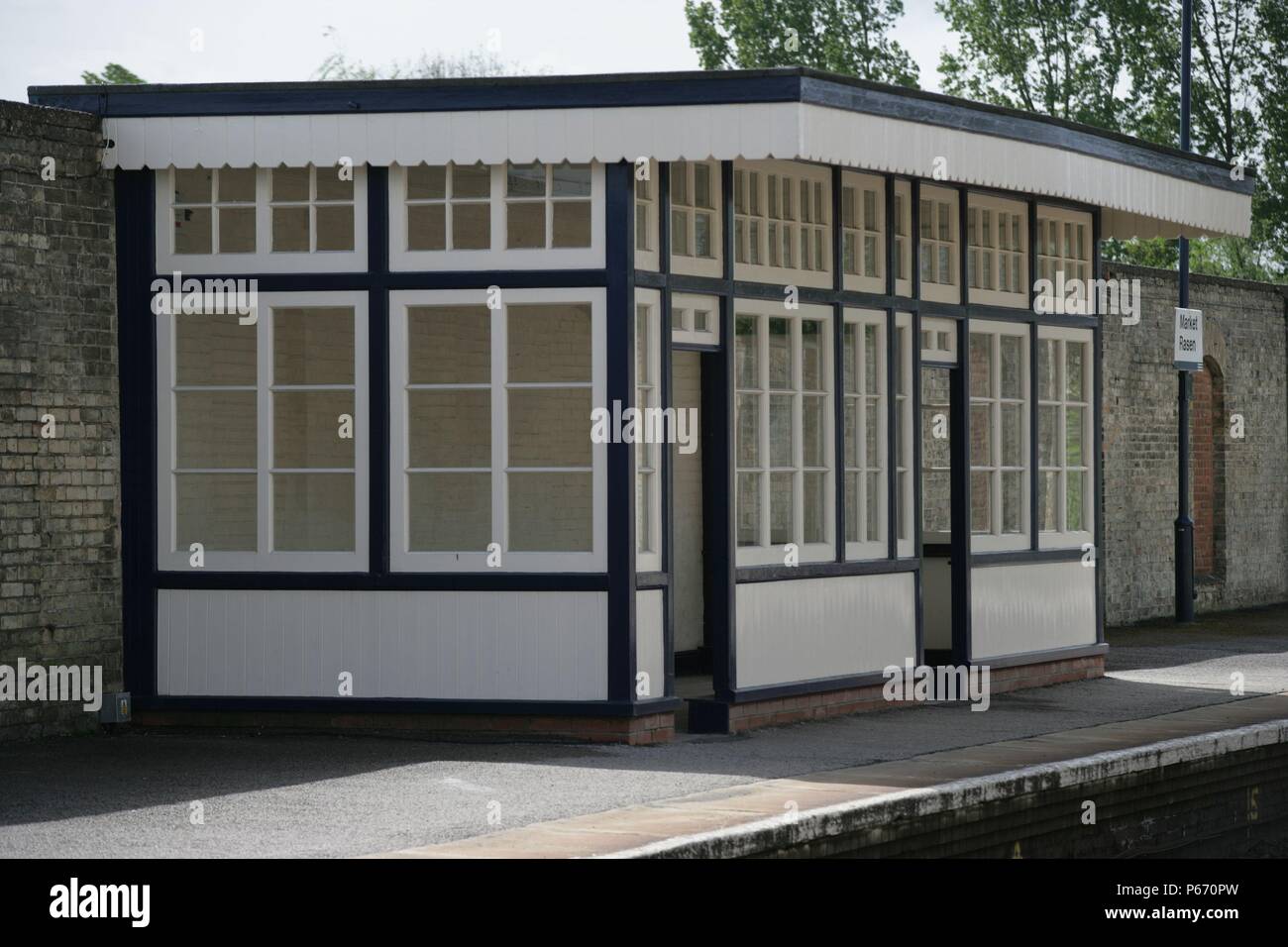 The recently renovated heritage waiting room at Market Rasen station, Lincolnshire. 2007 Stock