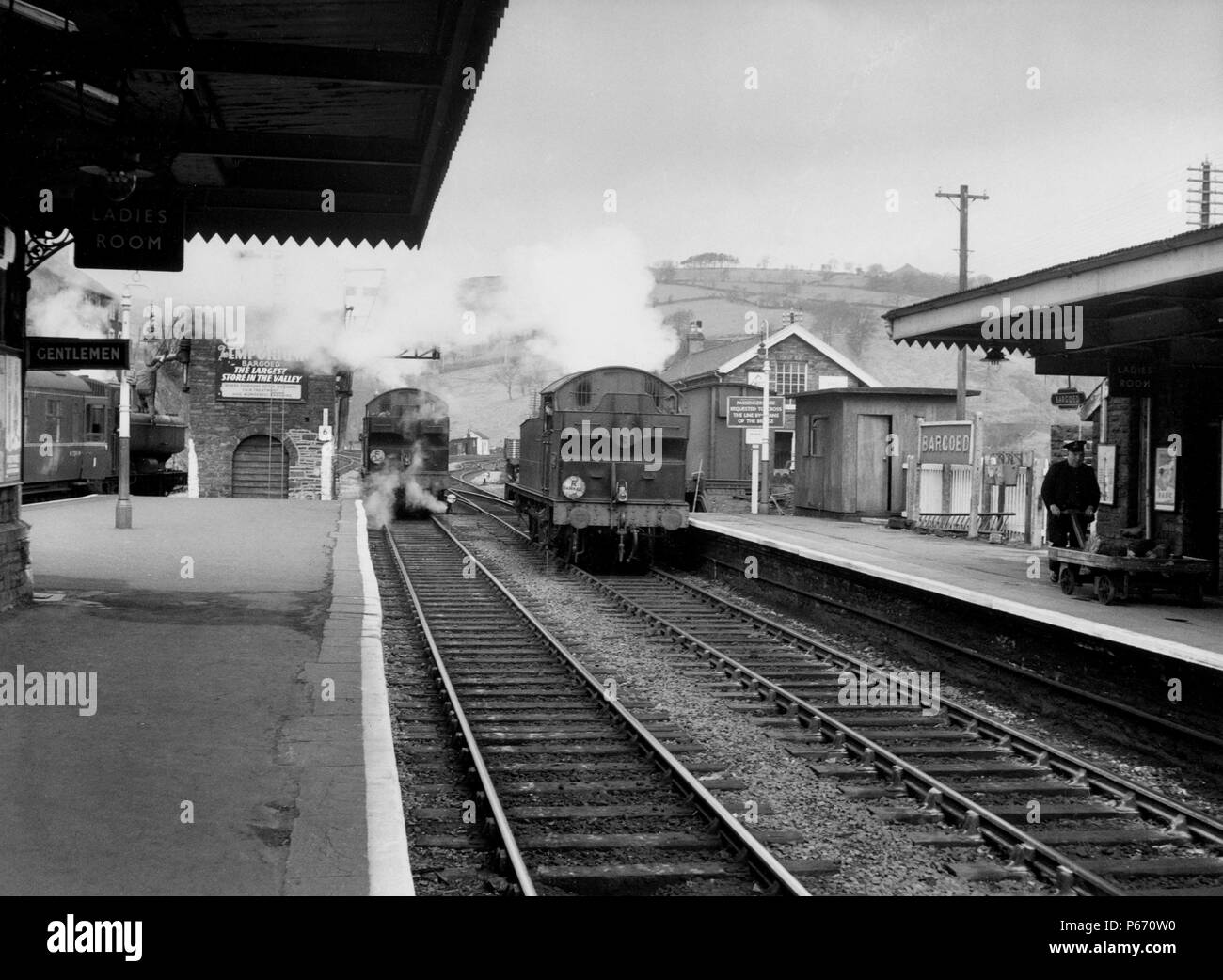 The two centre tracks in this north-looking view of Bargoed station were originally the Rhymney Railway's main line from Cardiff to Rhymney. In this v Stock Photo